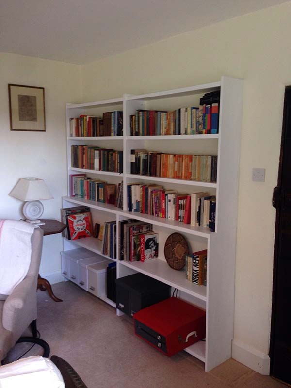 Tom's Handymen Brighton Bespoke Shelving. A Brighton Handyman service that is skilled, versatile and experienced. Make use of that space with Tom's Handymen in Brighton